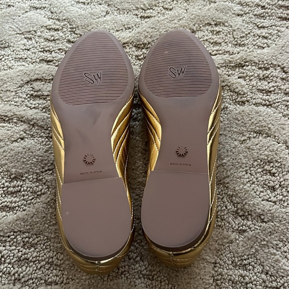 Stuart Weitzman Gold Women's Flats READ DESCRIPTION - Picture 2 of 8